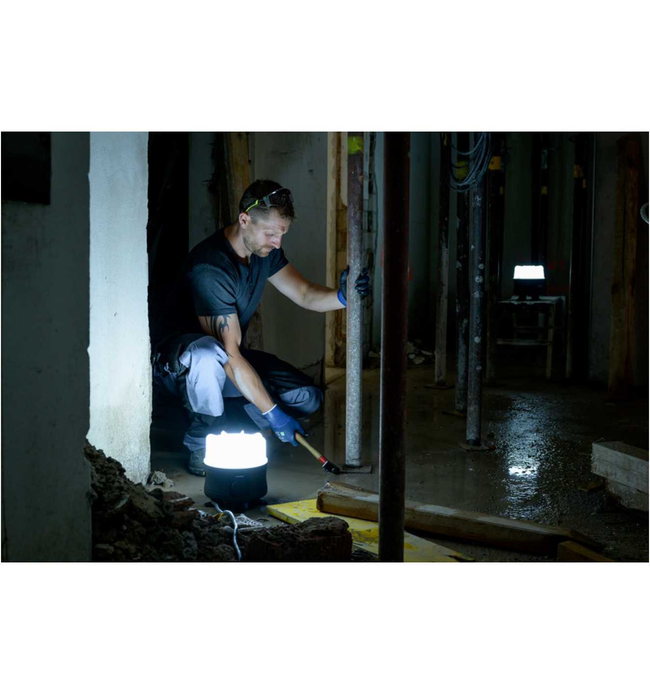 Leuchtdauer 12h, Akku, - Akku Baustrahler kaufen LED Mobiler online 360° Brennenstuhl Shop max. mit / Strahler Toolgroup IP54 Arbeitsleuchte 30W, Li-lon im LED 3000lm,